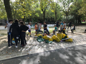 Lire la suite à propos de l’article Clean up du quartier pour nos collégiens