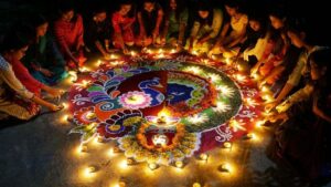 Lire la suite à propos de l’article Célébration de Diwali, fête de la lumière dans le monde